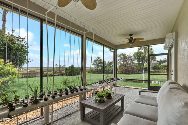 Building Photo - 4389 Seabreeze Dr