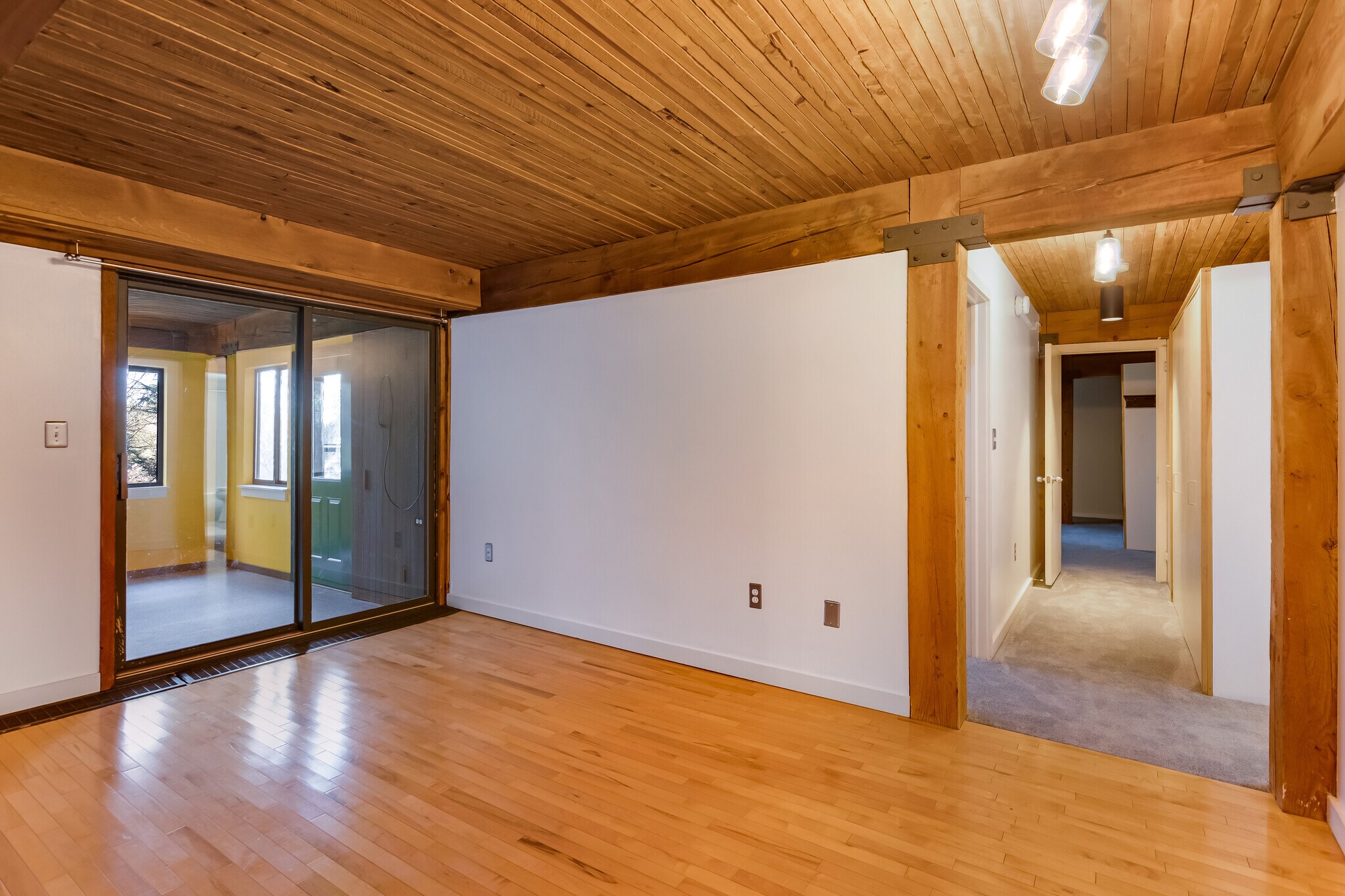 Building Photo - 122 Redrock Dr