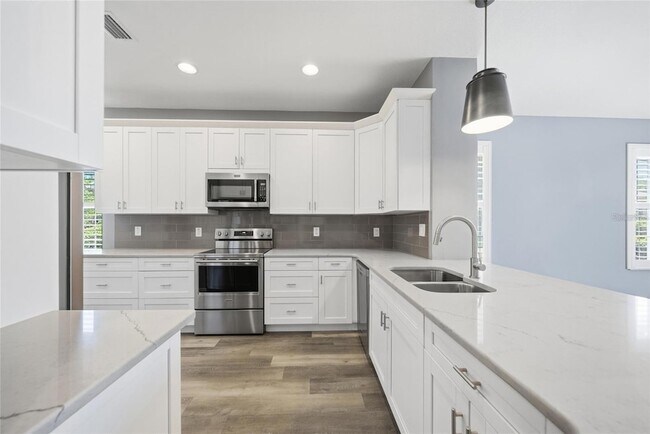 Building Photo - 5610 Golden Isles Dr