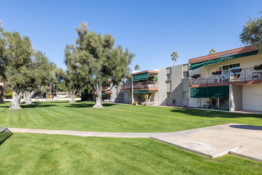 Building Photo - 3737 E Turney Ave