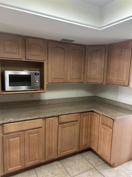 Building Photo - 8334 Dr M.L.K. Jr St N