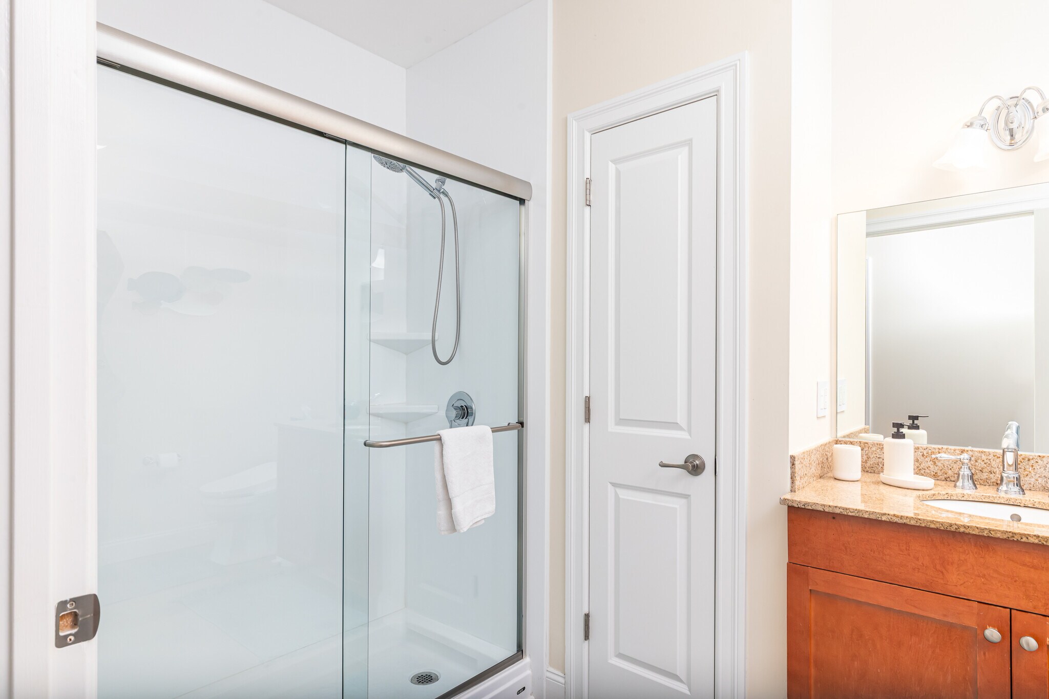 Building Photo - 4 Harvest Dr