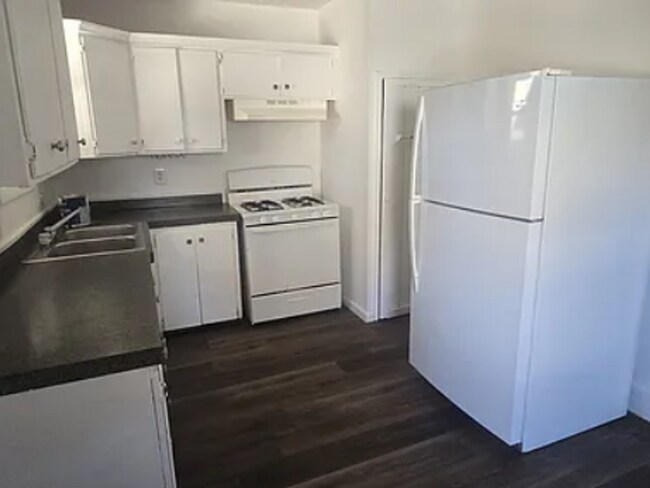 Building Photo - Cute 2 bedroom in East Springfield