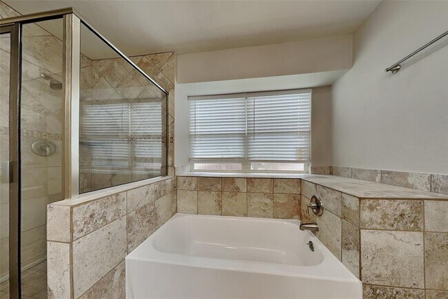 Building Photo - 18414 Arbormont Dr