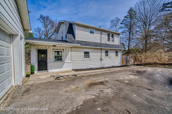 Building Photo - 1332 Lacka Trl