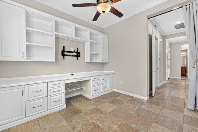 Building Photo - 40139 Calle Mandrina