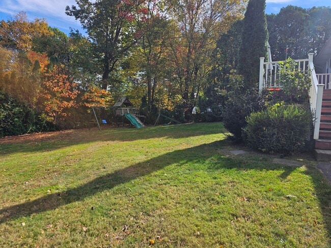 Building Photo - 222 Crest St