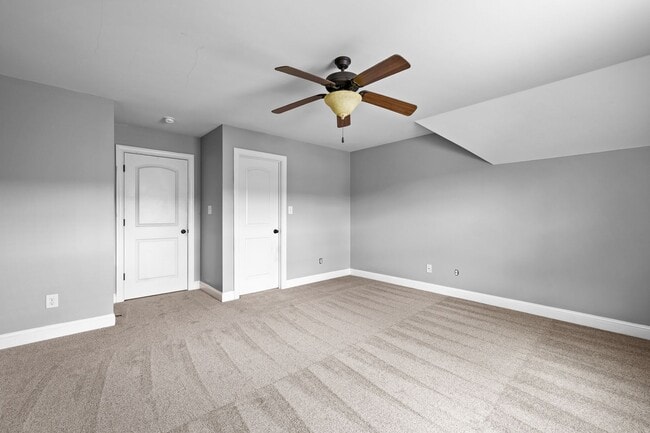 Building Photo - 175 Colonial Ct