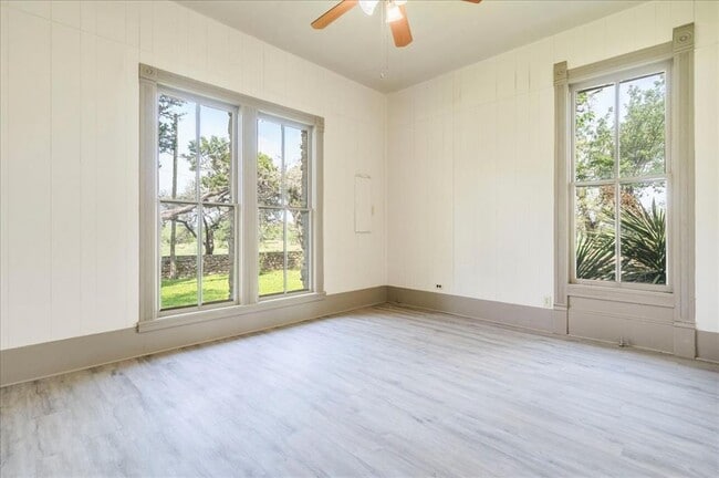 Building Photo - 6400 Cypress Rd