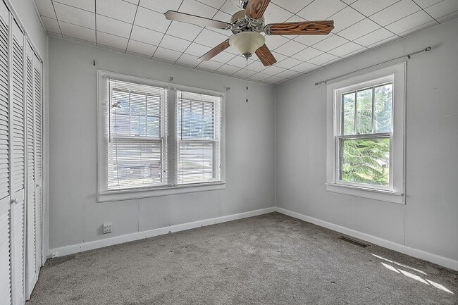 Building Photo - 109 Bettie St