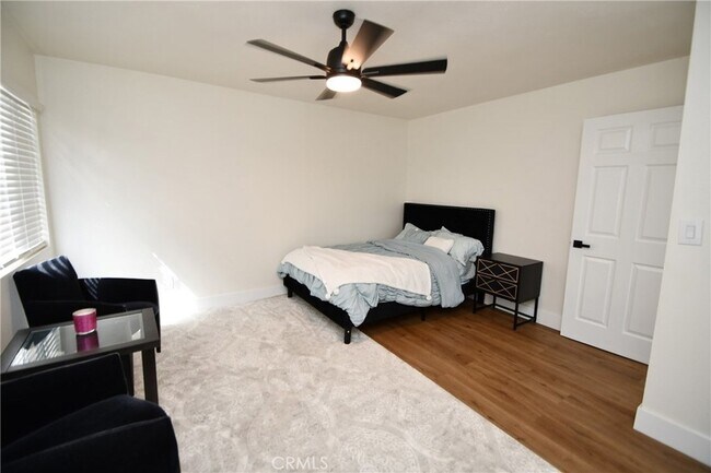 Building Photo - 4028 160th St