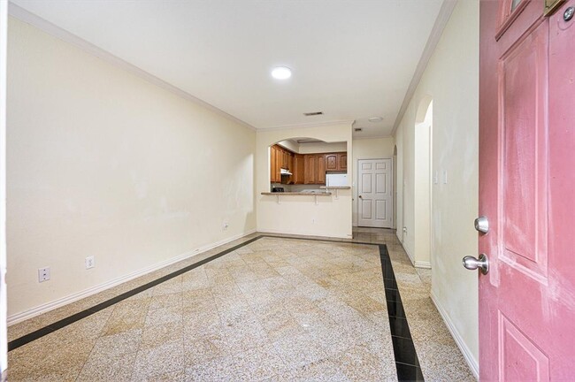 Building Photo - 9400 Bellaire Blvd