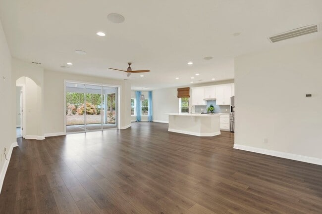 Building Photo - Waterways