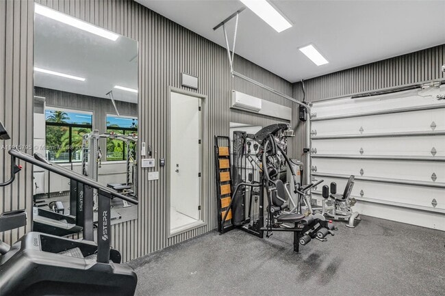 Building Photo - 250 NW 129th Ave