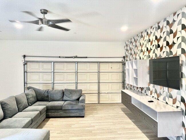 Building Photo - 31715 Avenida Alvera