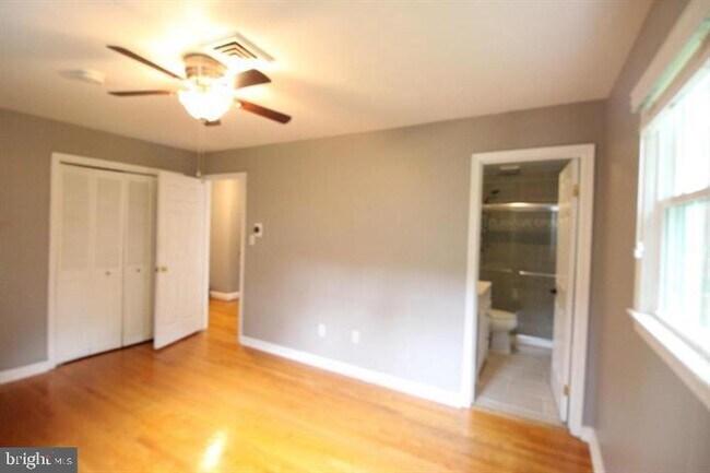 Building Photo - 4401 Jackson Pl