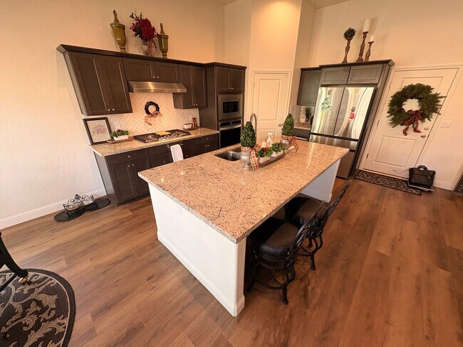 Building Photo - Beautiful 4 bedroom home for rent in Visalia, CA