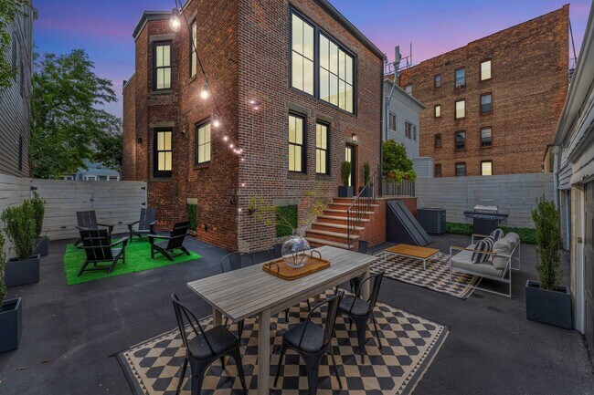 Building Photo - 644 Palisade Ave