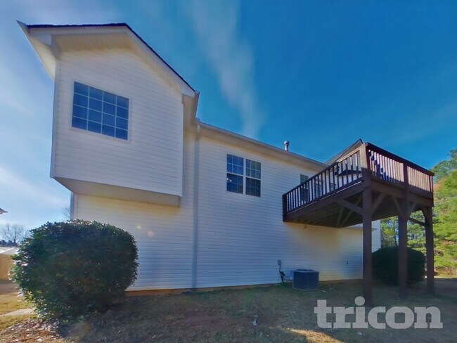 Building Photo - 102 Bonnabel Ct