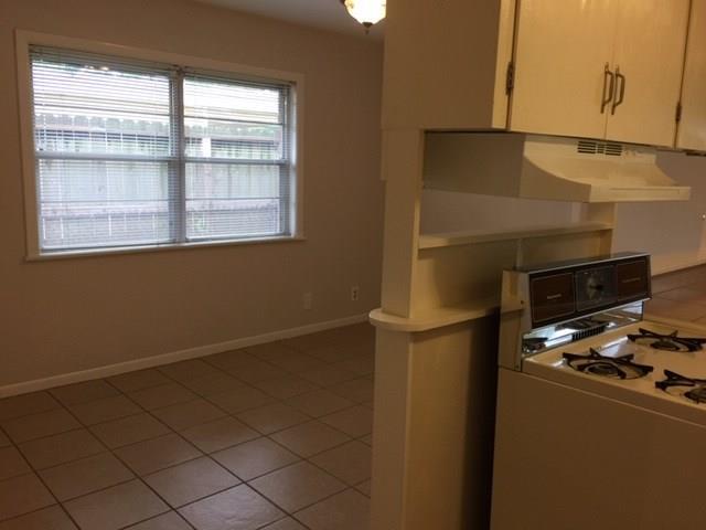 Building Photo - 1409 Conrad Sauer Dr
