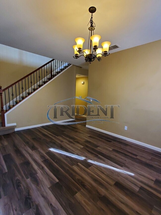 Building Photo - *OPEN HOUSE CANCELED* 3 bedroom, 3 bath house with Bonus Room