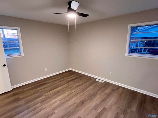 Building Photo - 1506 Coleman Ave