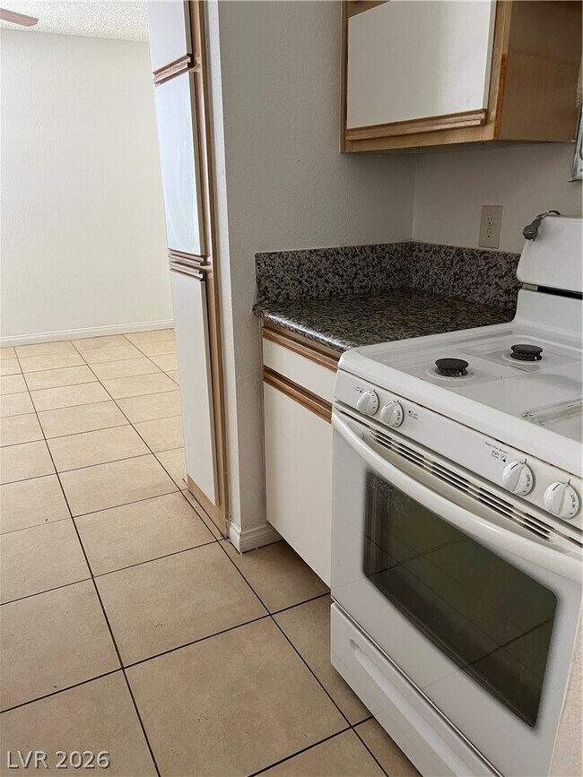 Building Photo - 2200 S Fort Apache Rd