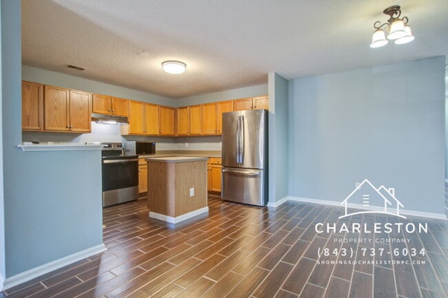 Building Photo - 8637 Chloe Ln