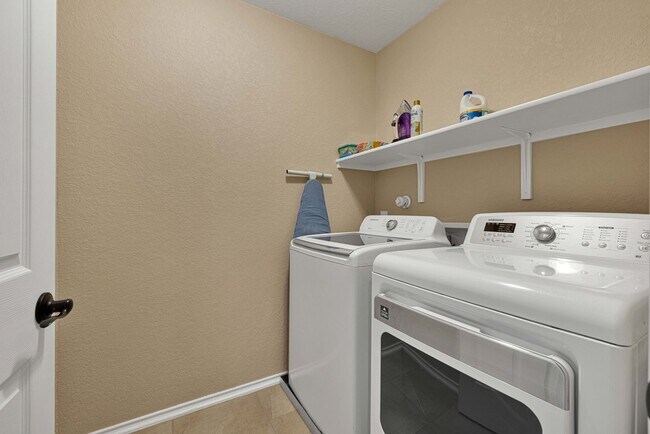 Building Photo - Beautiful Rental Home in Southwest ISD School District