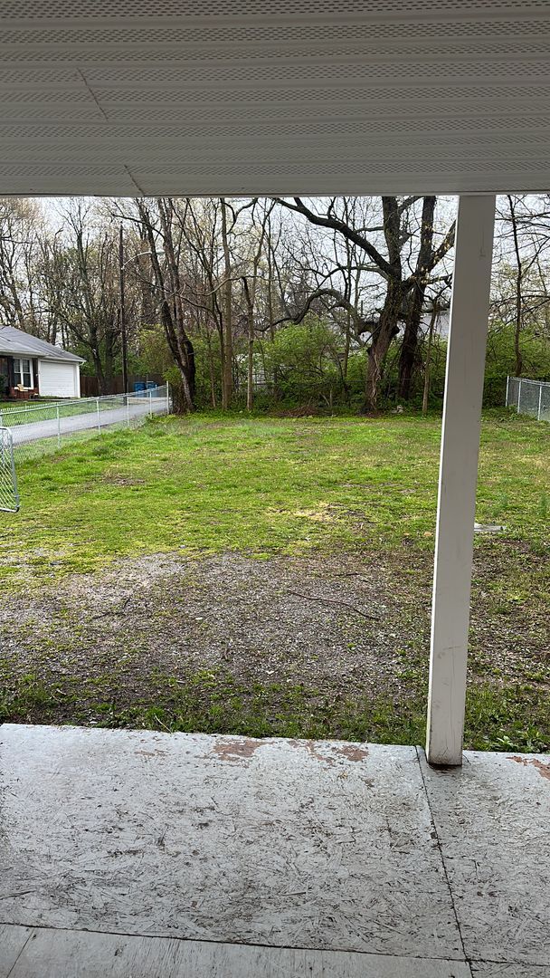 Building Photo - 2 bedroom 2 bath house