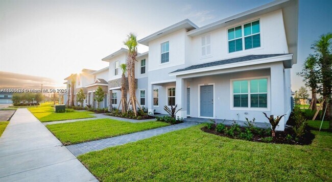 Building Photo - 10241 SW Newberry Ave