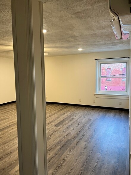 Building Photo - 101 W Toledo St