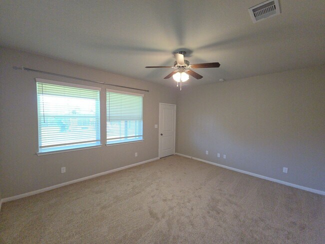 Building Photo - 14114 Little River Dr