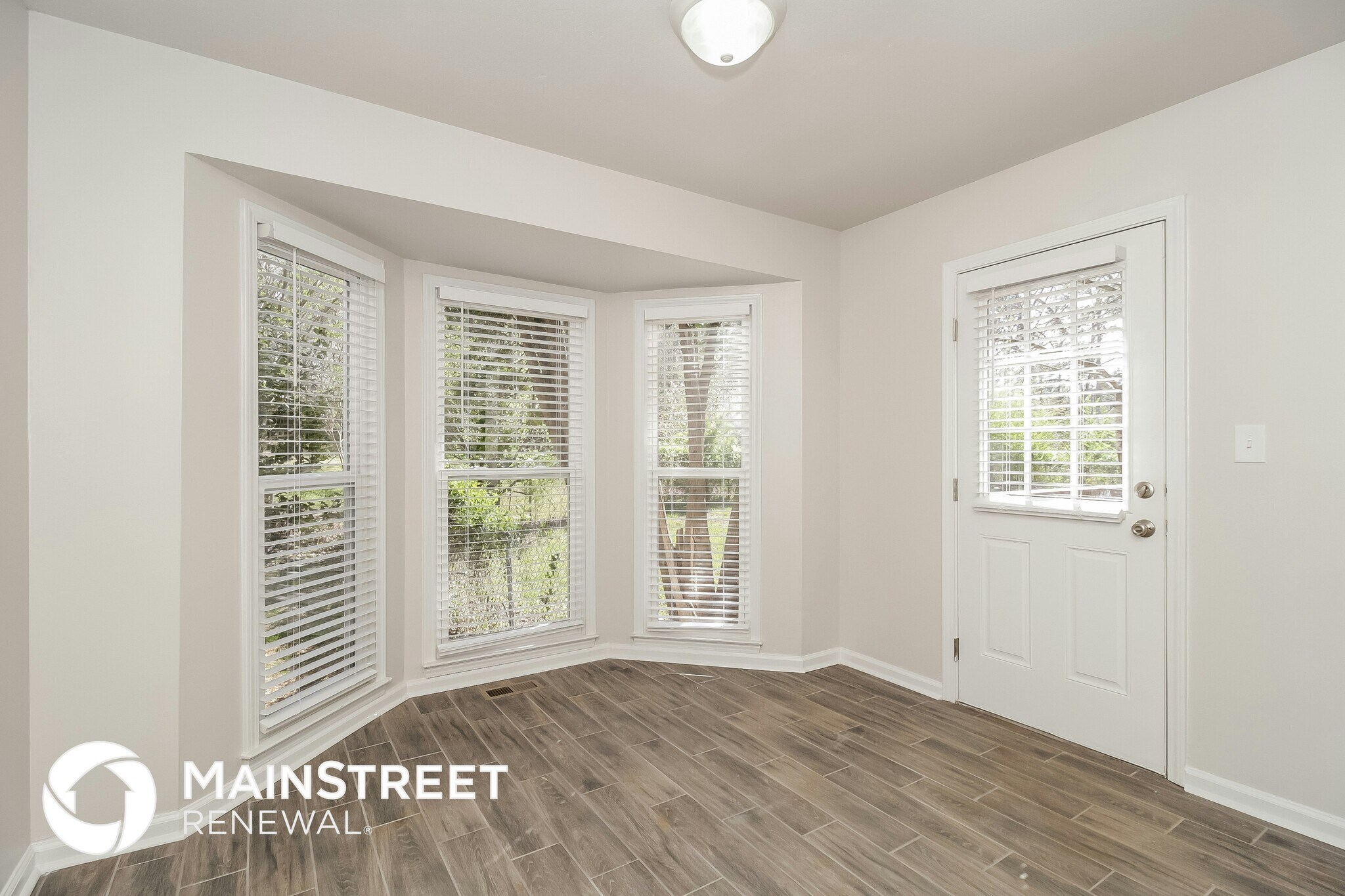 Building Photo - 175 Sumer Ln S