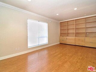 Building Photo - 5354 Lindley Ave