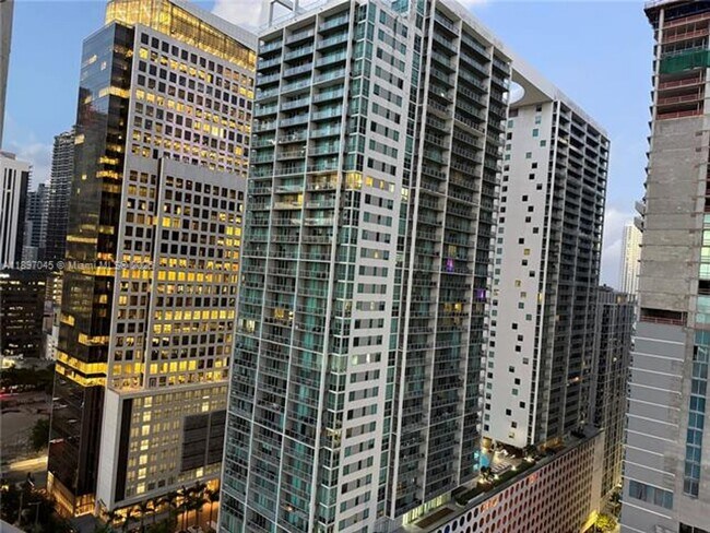 Primary Photo - 485 Brickell Ave