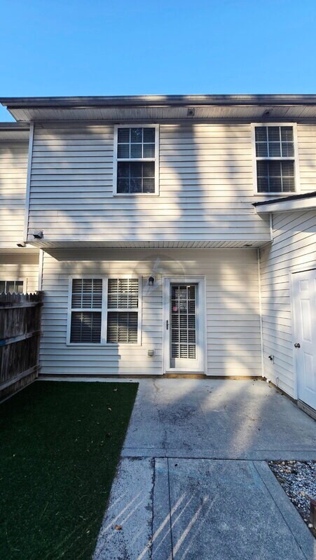 Building Photo - 4704 Liberty Square Dr