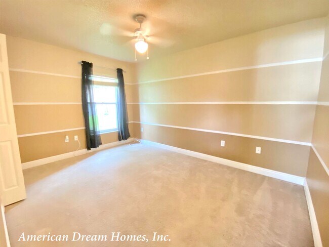 Building Photo - Wonderful Home in Andover Lakes!