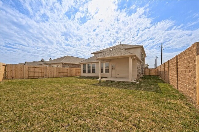 Building Photo - 32962 Silver Mdw Wy