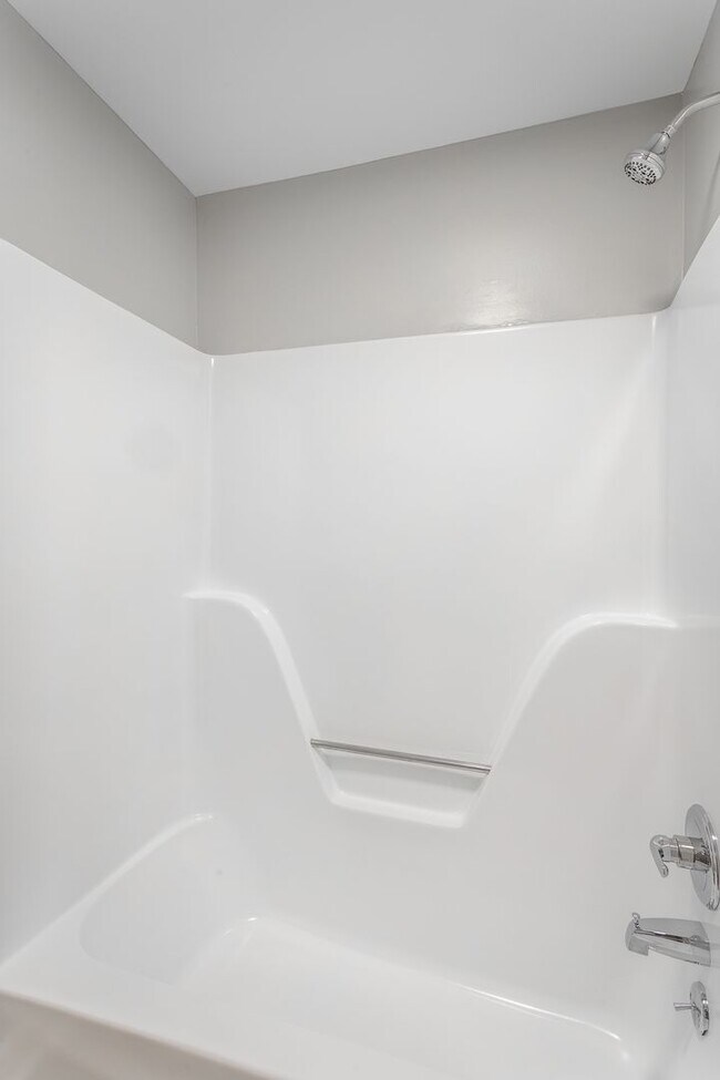 Building Photo - 2703 E 25th St