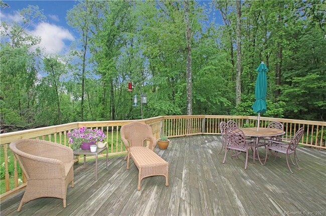 Building Photo - 854 Bullet Hill Rd