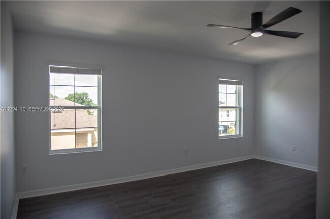 Building Photo - 105 Lacewing Pl