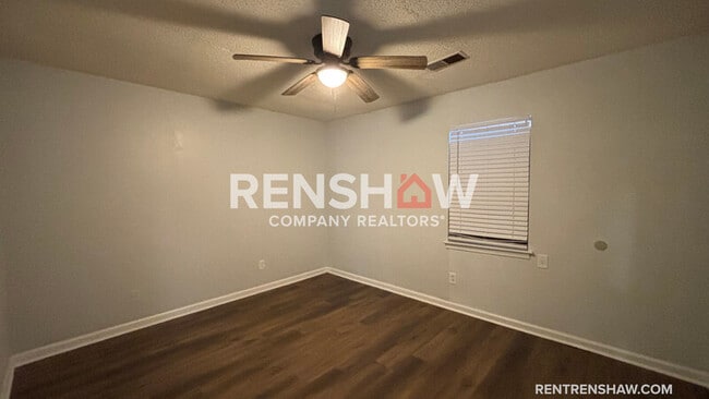 Building Photo - 1532 Silver St