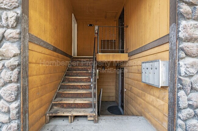 Building Photo - 2628 E Wellesley Ave