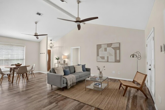 Building Photo - Beautiful Diamondhead Home