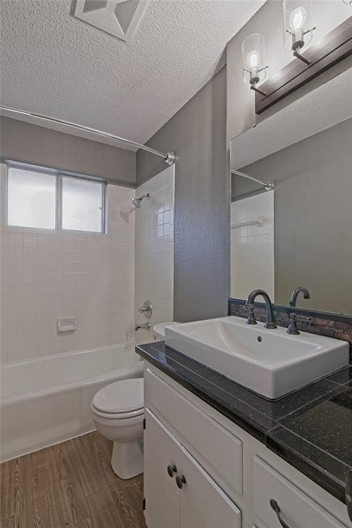 Building Photo - 909 Garden Meadow Dr