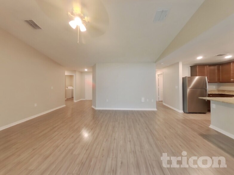 Building Photo - 57 Pilgrim Dr