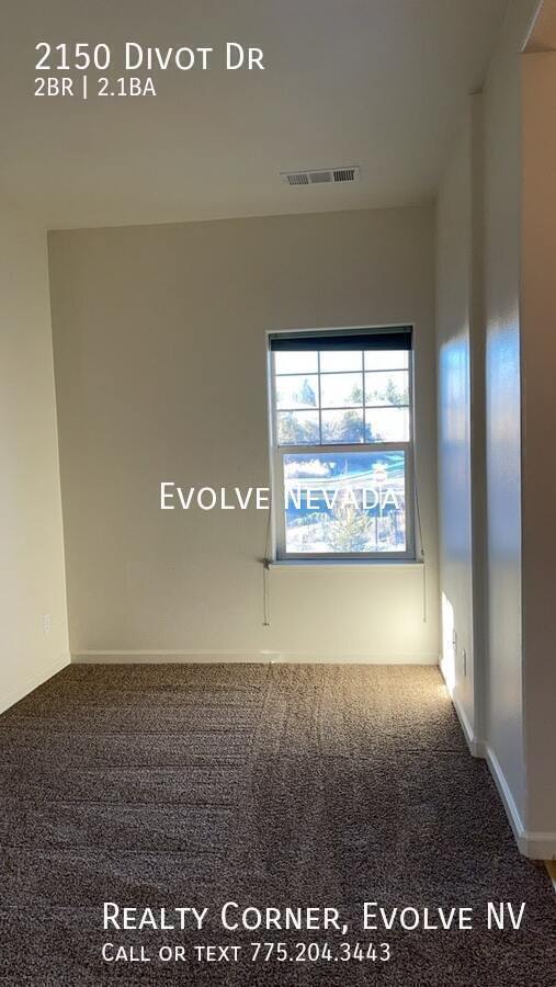 Building Photo - 2150 Divot Dr