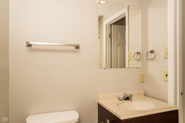 Building Photo - 4002 Harmony Dr