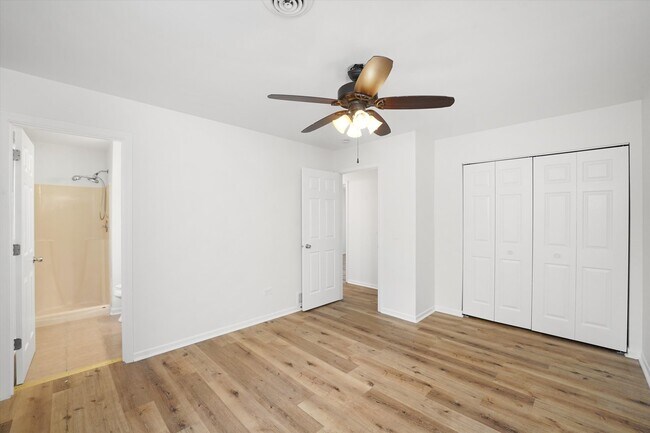 Building Photo - 35763 N Wilson Rd